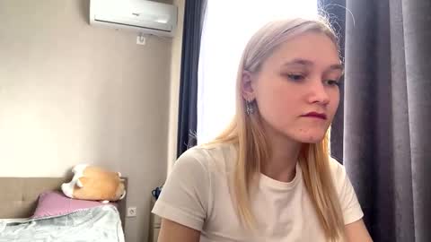 Snapshot of wanttodeep chatting on October 18, 8:06 am wanttodeep online show from October 18, 8:06 am