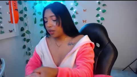 EMILY online show from May 3, 1:31 am