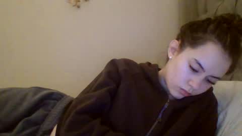 wasiancutie online show from June 19, 2:27 am
