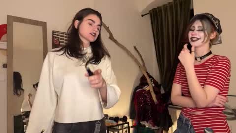 wearethestudio67 online show from December 4, 3:53 am