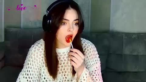 Alice online show from February 28, 5:15 pm