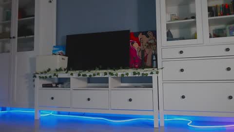  moon  online show from December 8, 1:14 pm