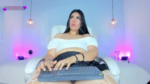Wendolyn online show from July 4, 2:02 pm