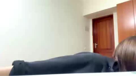 Anna online show from April 19, 4:29 pm