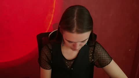 Snapshot of wendy_say_ chatting on October 4, 6:08 am Wendy online show from October 4, 6:08 am