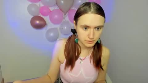 Snapshot of wendy_say_ chatting on February 23, 7:34 pm Wendy online show from February 23, 7:34 pm