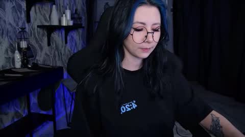 little girl who is always rightLisa online show from December 3, 1:19 am