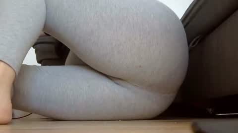 Snapshot of wet_pants2022 chatting on September 18, 7:07 am wet_pants2022 online show from September 18, 7:07 am