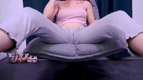Beatrice Moan from LovenseWet from Tip MenuOpen for Private online show from July 8, 9:28 pm