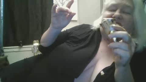 whipsnap19 online show from March 22, 4:29 am