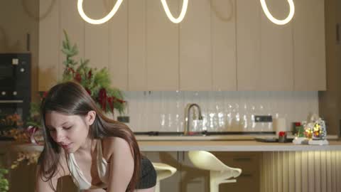 Naomi online show from December 20, 2:37 am