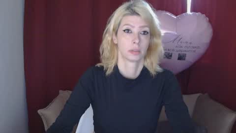 Snapshot of whitequeen888 chatting on January 5, 7:49 am White Queen online show from January 5, 7:49 am
