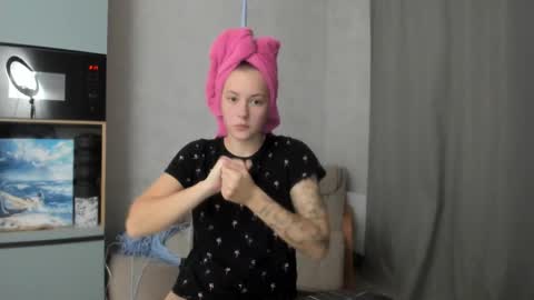 Veronica online show from November 2, 9:18 pm