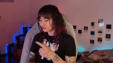 iggy iggz online show from April 27, 5:54 pm