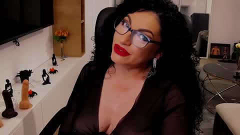 Snapshot of wicked_hilde chatting on December 27, 6:31 pm Milf Amy online show from December 27, 6:31 pm