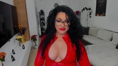 Snapshot of wicked_hilde chatting on January 16, 6:16 pm Milf Amy online show from January 16, 6:16 pm