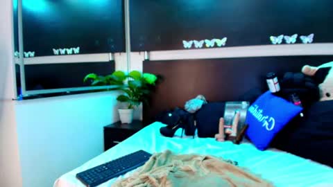 sussy online show from July 11, 1:11 pm