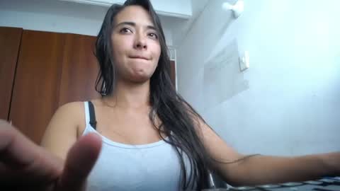 Ilauren online show from August 6, 11:39 am