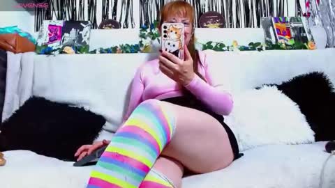 VICTORIA online show from June 8, 1:28 am