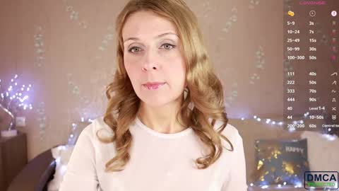 Snapshot of wild_berrrie chatting on February 6, 4:14 pm Alice online show from February 6, 4:14 pm