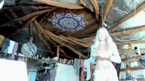 wildforestmuse  twitter online show from July 26, 6:32 am