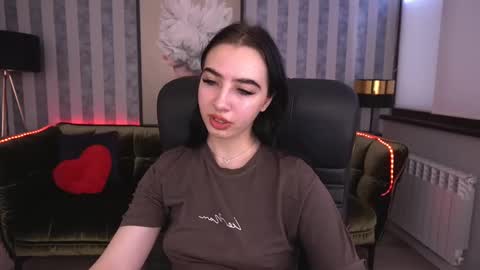 Snapshot of wildkittenx_ chatting on March 12, 1:51 pm Alena online show from March 12, 1:51 pm