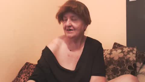 WildRedCat online show from June 11, 6:16 pm