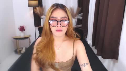 Snapshot of wildsassy0719 chatting on December 2, 6:19 pm shea online show from December 2, 6:19 pm