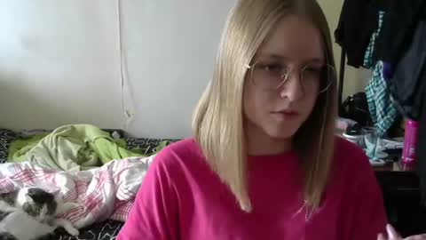 Olivia online show from July 10, 8:15 am