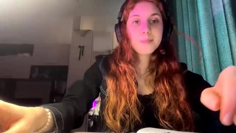 Alice online show from March 15, 2:41 pm