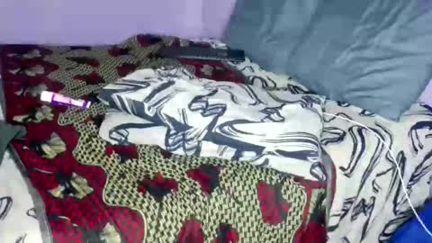 wilmaassylum online show from February 11, 11:44 am