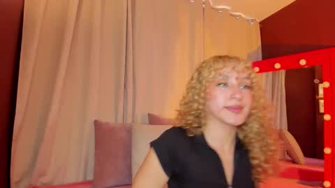 Wini Fer online show from February 19, 1:21 pm