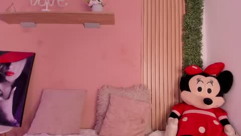 Winnie online show from June 25, 5:12 am