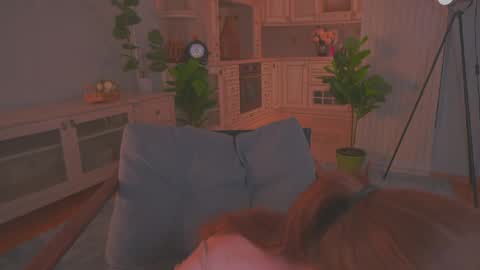Lillian online show from May 2, 3:21 am