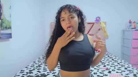  Winnifer Gonzalez  online show from January 14, 12:48 am