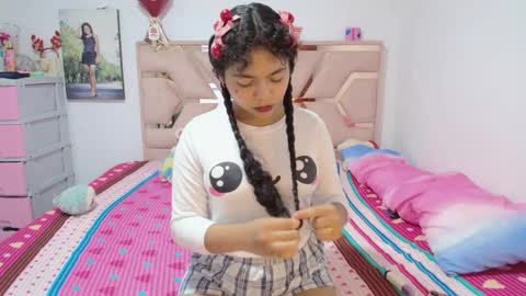  Winnifer Gonzalez  online show from April 26, 3:15 am