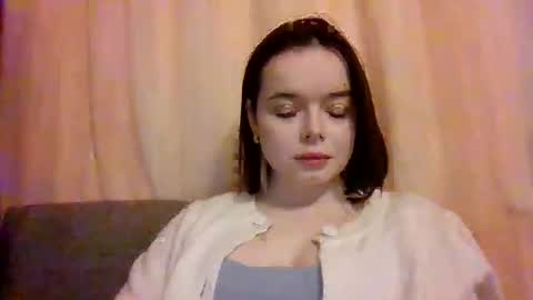 Snapshot of winter__white_rose chatting on December 27, 2:23 pm Emma online show from December 27, 2:23 pm