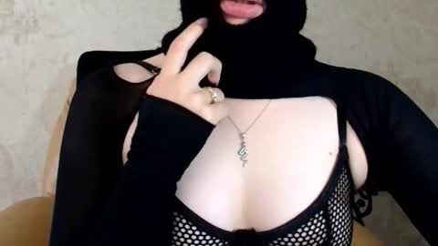 Snapshot of wira_witch chatting on September 30, 8:42 am wira_witch online show from September 30, 8:42 am