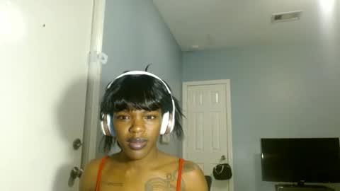 Chanel online show from February 16, 5:15 am