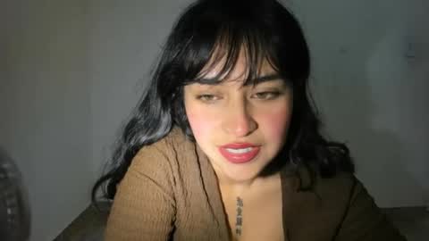 witch_3333 online show from July 7, 4:37 am