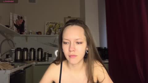 Isobelle online show from January 28, 12:00 pm