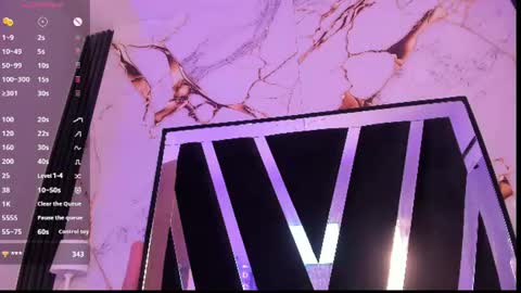 wonderkloe_ online show from July 19, 10:34 pm