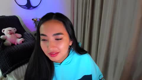 dudetta Kim online show from November 2, 1:25 pm