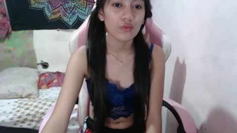 Snapshot of x_lexi_x chatting on January 9, 9:59 am x_lexi_x online show from January 9, 9:59 am