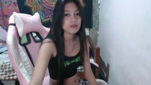 Snapshot of x_lexi_x chatting on February 6, 9:53 am x_lexi_x online show from February 6, 9:53 am