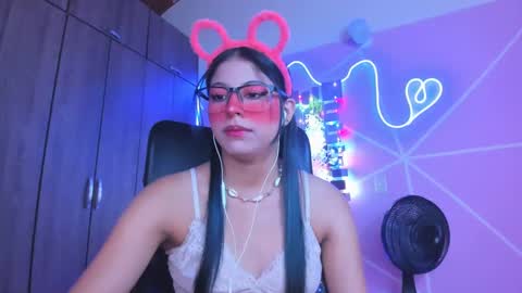 Snapshot of xallysonx_ chatting on January 26, 11:17 am XALLYSONX online show from January 26, 11:17 am