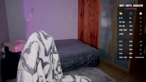 Snapshot of xanmndix chatting on October 13, 3:58 pm Sasha online show from October 13, 3:58 pm