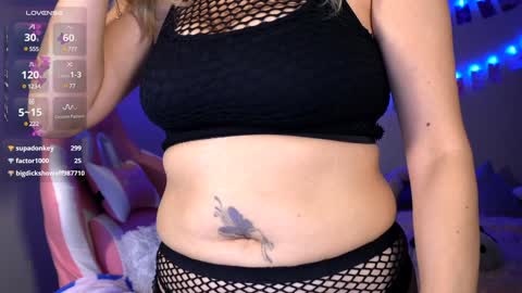 Snapshot of xclusivesecrets chatting on January 8, 8:16 am spoil me here online show from January 8, 8:16 am