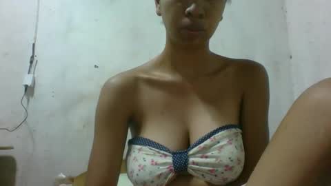 xenna610827 online show from May 3, 7:01 am
