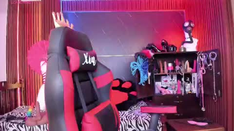 XiaQueen   I M online show from June 11, 11:51 am